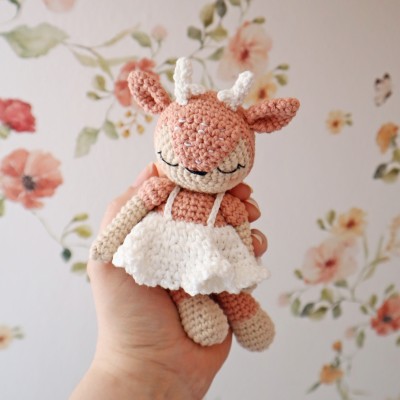 Les minis du bonheur - Praline ma mini biche : Patron Au Crochet PDF